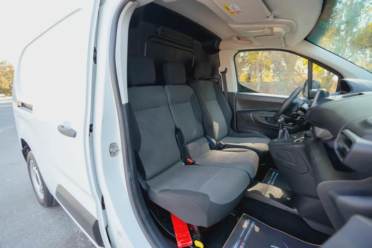 Peugeot Partner | Delivery Van | GCC Specs | Ref#P34204-8-8
