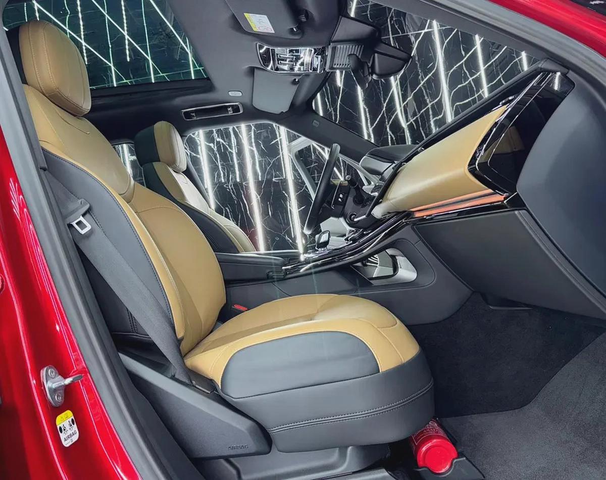 Land Rover Range Rover Sport 2023 GCC specs for 399,000.00 AED-13-13