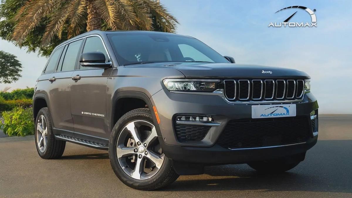 2025 JEEP GRAND CHEROKEE LIMITED PLUS LUXURY 4X4 GCC With 3Yrs or 60K Km Warranty At Official Dealer-0-0