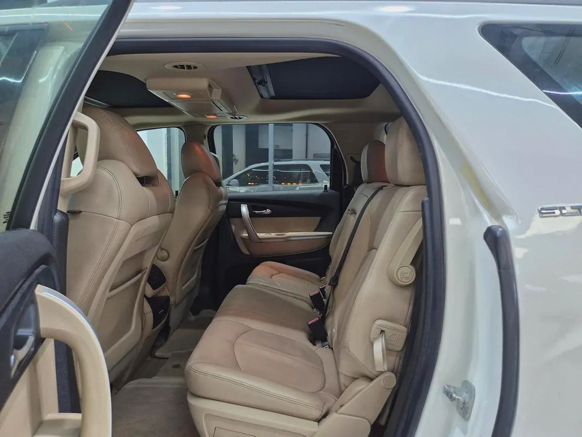Gmc Acadia Full option-8-8