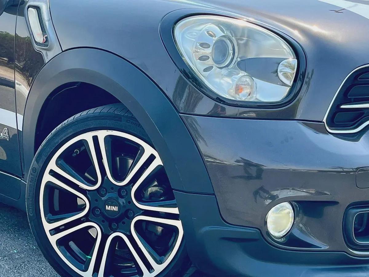 Mini Countryman S John copper Work gcc full option with services clean car-5-5