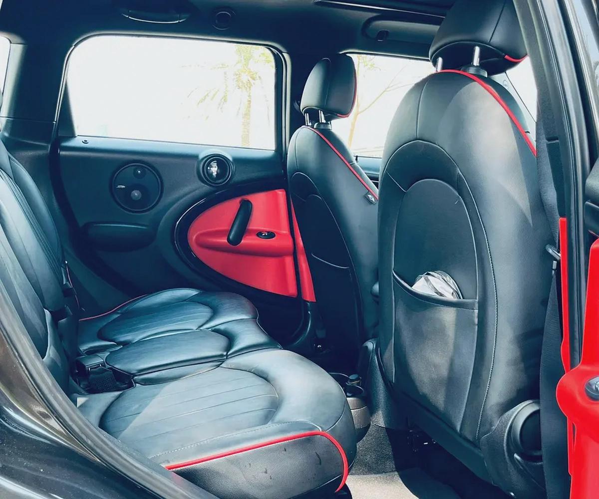 Mini Countryman S John copper Work gcc full option with services clean car-11-11