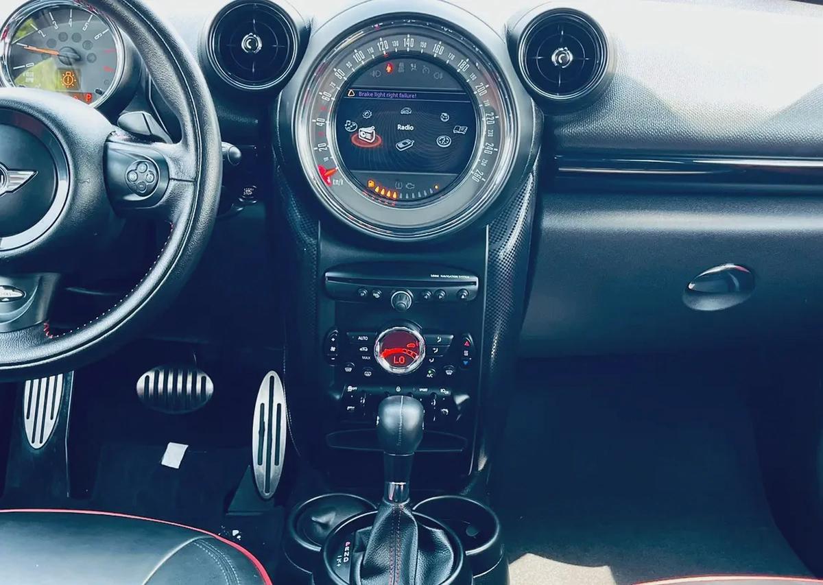 Mini Countryman S John copper Work gcc full option with services clean car-15-15