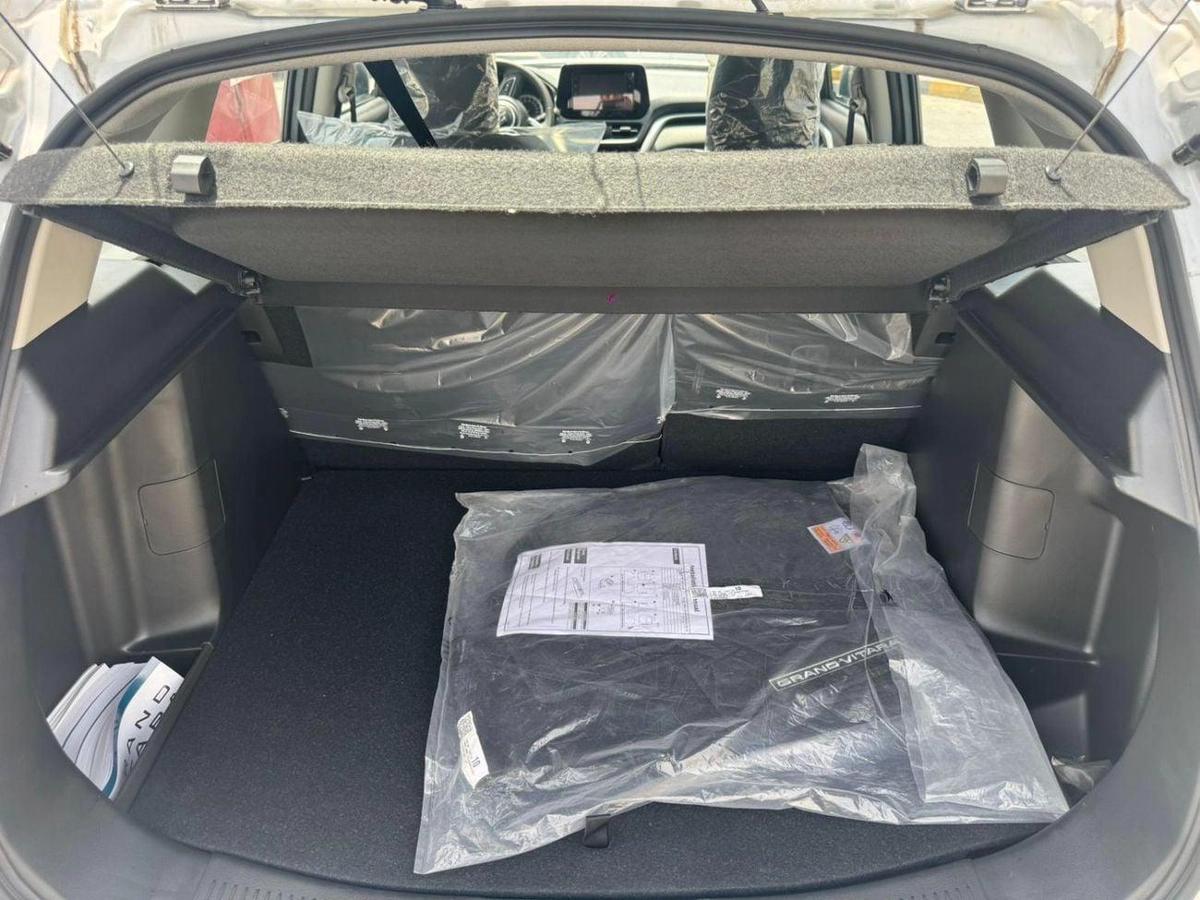 Suzuki Grand Vitara Suzuki Grand Vitara 1.5L Petrol V4 MY2025 GCC-3-3