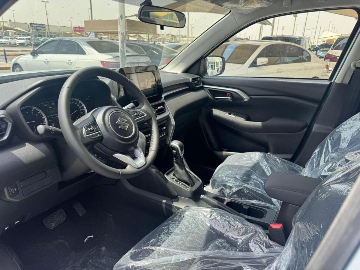 Suzuki Grand Vitara Suzuki Grand Vitara 1.5L Petrol V4 MY2025 GCC-6-6
