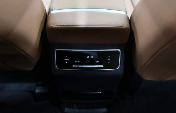 GCC | 1,500 AED Montly Installment | Free Insurance and Registration | J100151