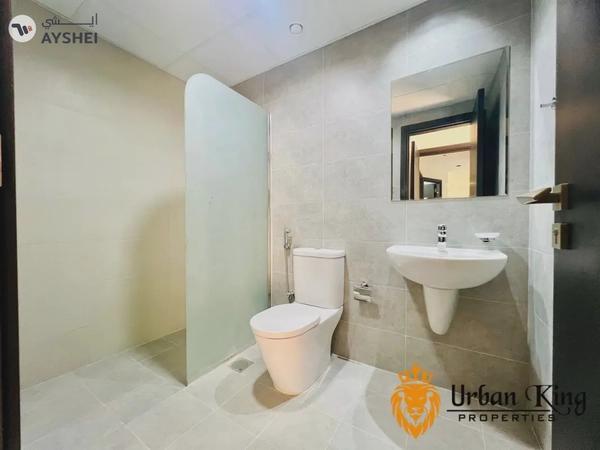 PRIME LOCATION/ BRAND NEW / READY TO MOVE