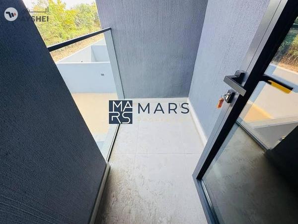 Brand New | Single Row | Forest Community