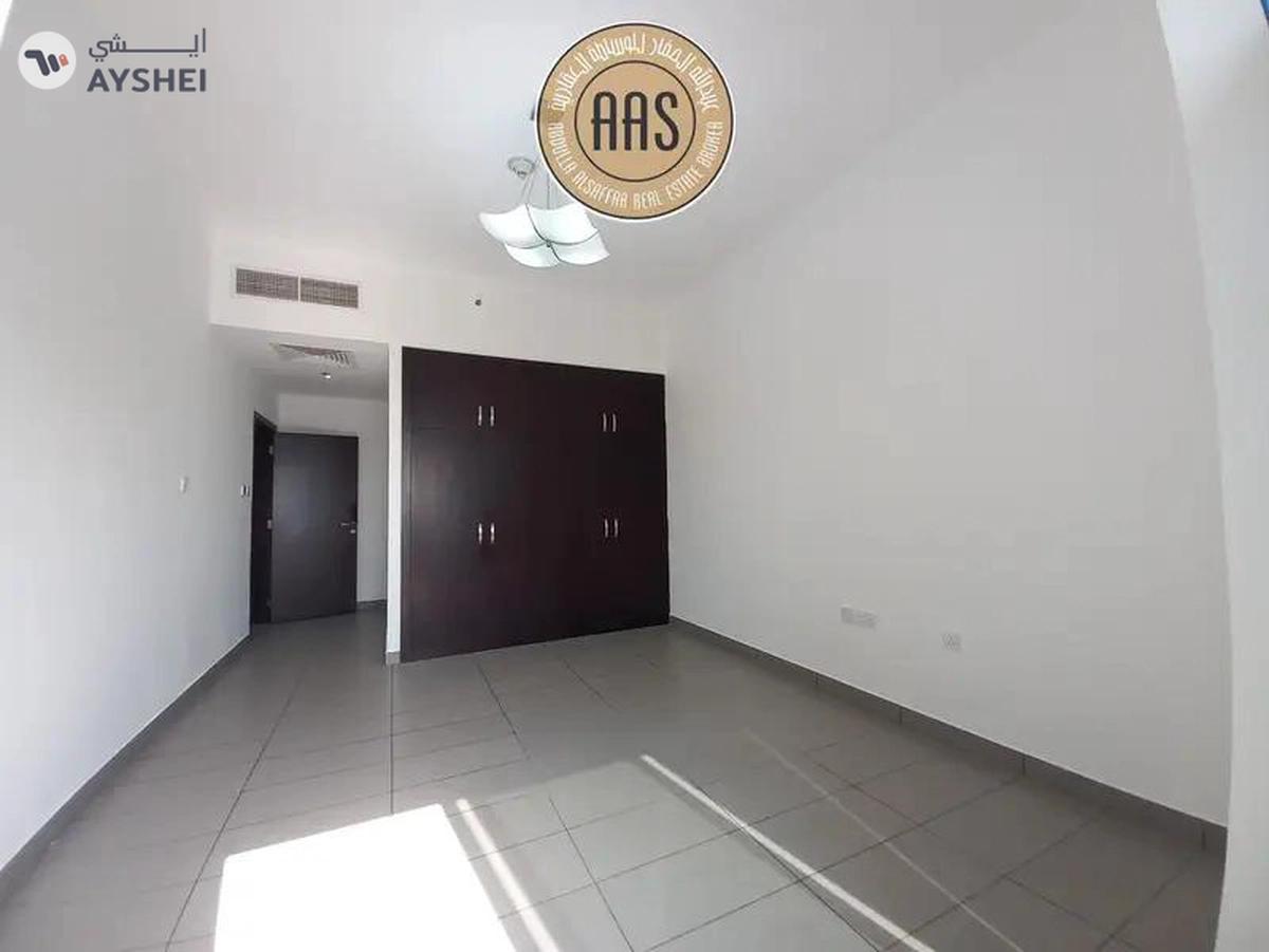 In prime location Chiller free luxurious huge 2bhk with all amenities-11-11