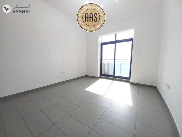 In prime location Chiller free luxurious huge 2bhk with all amenities