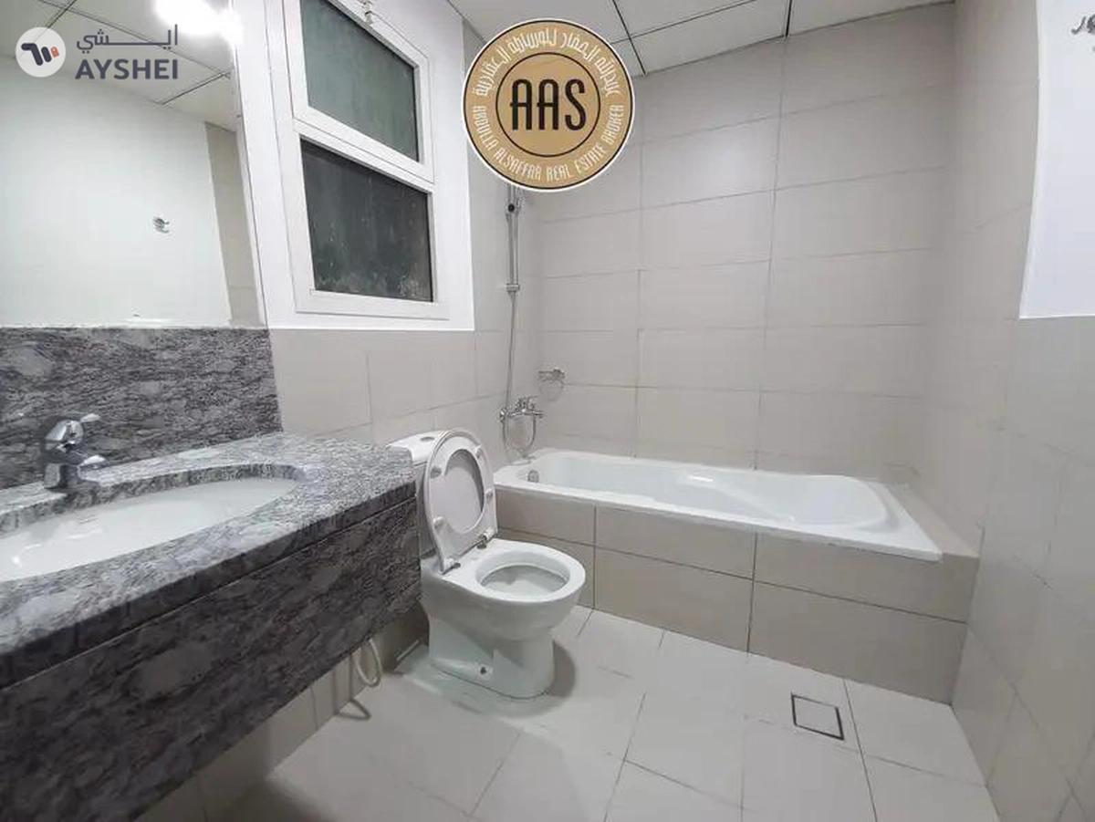 In prime location Chiller free luxurious huge 2bhk with all amenities-4-4