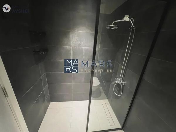 Spacious 1 bedroom | Semi Close Kitchen | Balcony |