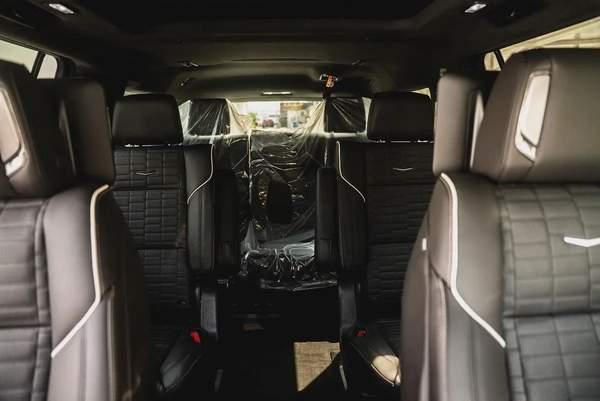 Cadillac Escalade ESV Sport Platinum 6.2L V8 4WD 2026 Brand New American Specs