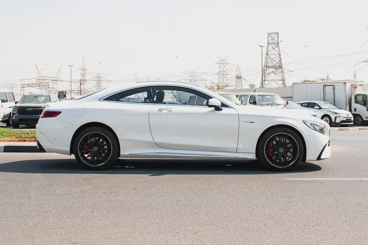 Mercedes Benz S63 COUPE AMG •Year 2018•Only 37,000Km Done-3-3