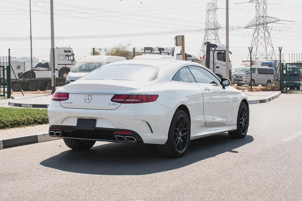 Mercedes Benz S63 COUPE AMG •Year 2018•Only 37,000Km Done-7-7