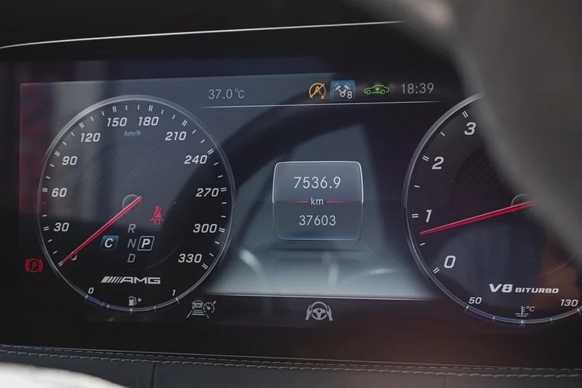 Mercedes Benz S63 COUPE AMG •Year 2018•Only 37,000Km Done-8-8