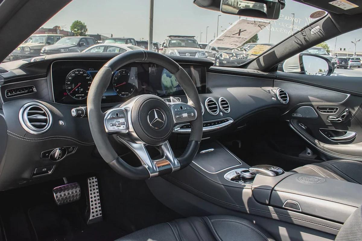 Mercedes Benz S63 COUPE AMG •Year 2018•Only 37,000Km Done-10-10