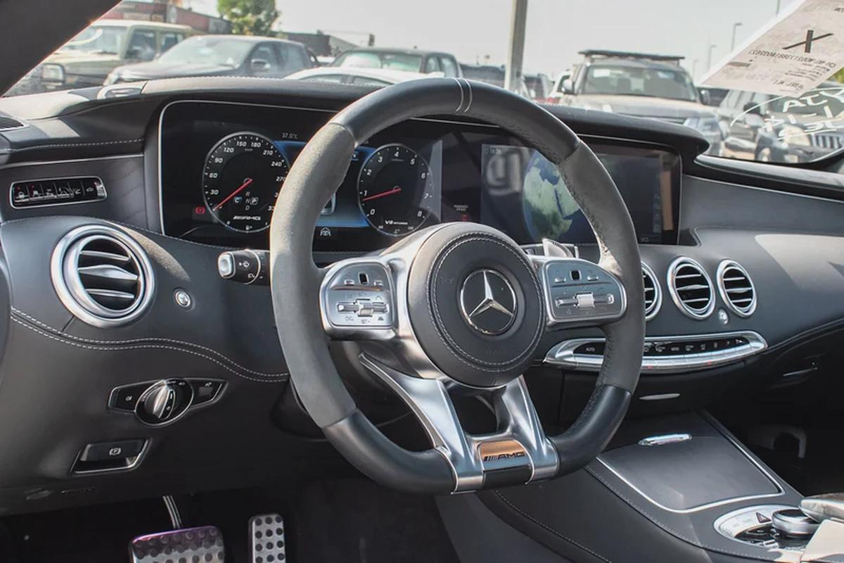 Mercedes Benz S63 COUPE AMG •Year 2018•Only 37,000Km Done-11-11