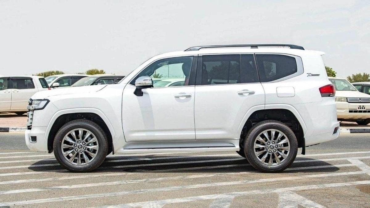 Toyota Land Cruiser VXR 3.5L-4-4