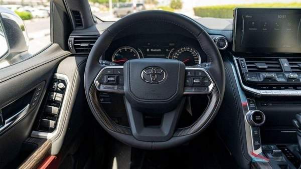 Toyota Land Cruiser VXR 3.5L