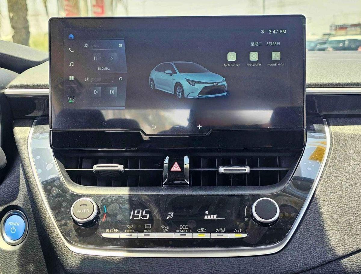 Toyota Levin HYBRID LUXURY | 1.8L V4 | SUNROOF DVD + CAMERA | FULL OPTION-6-6