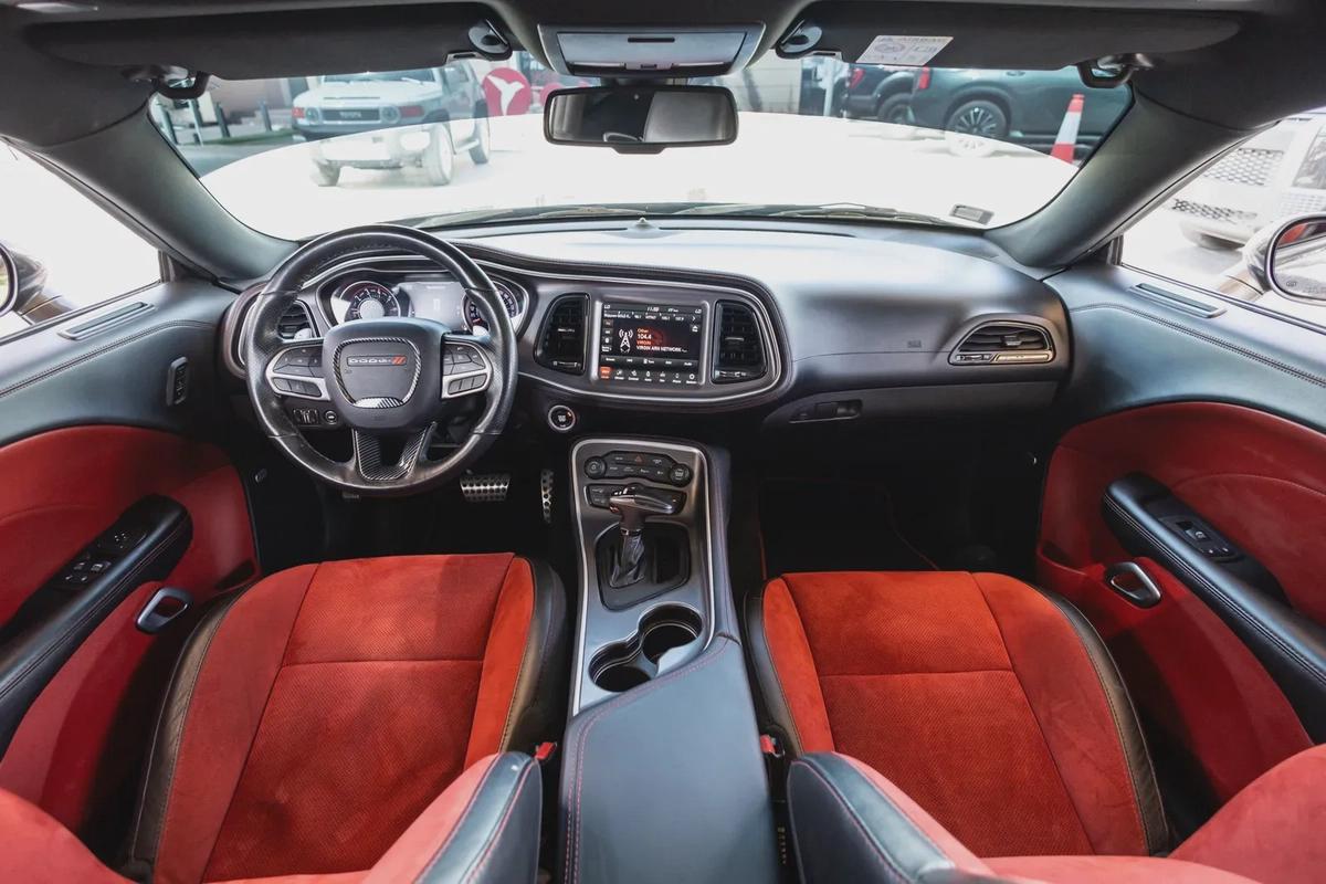 Dodge Challenger-7-7