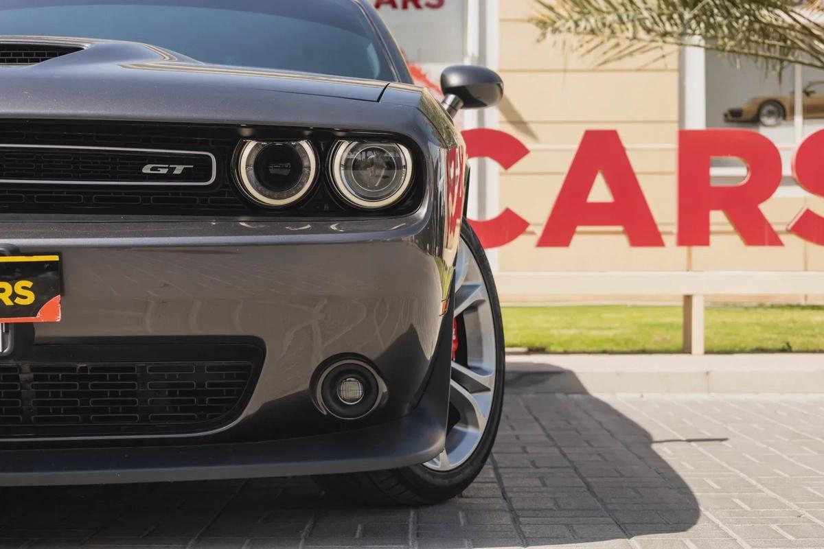 Dodge Challenger-19-19