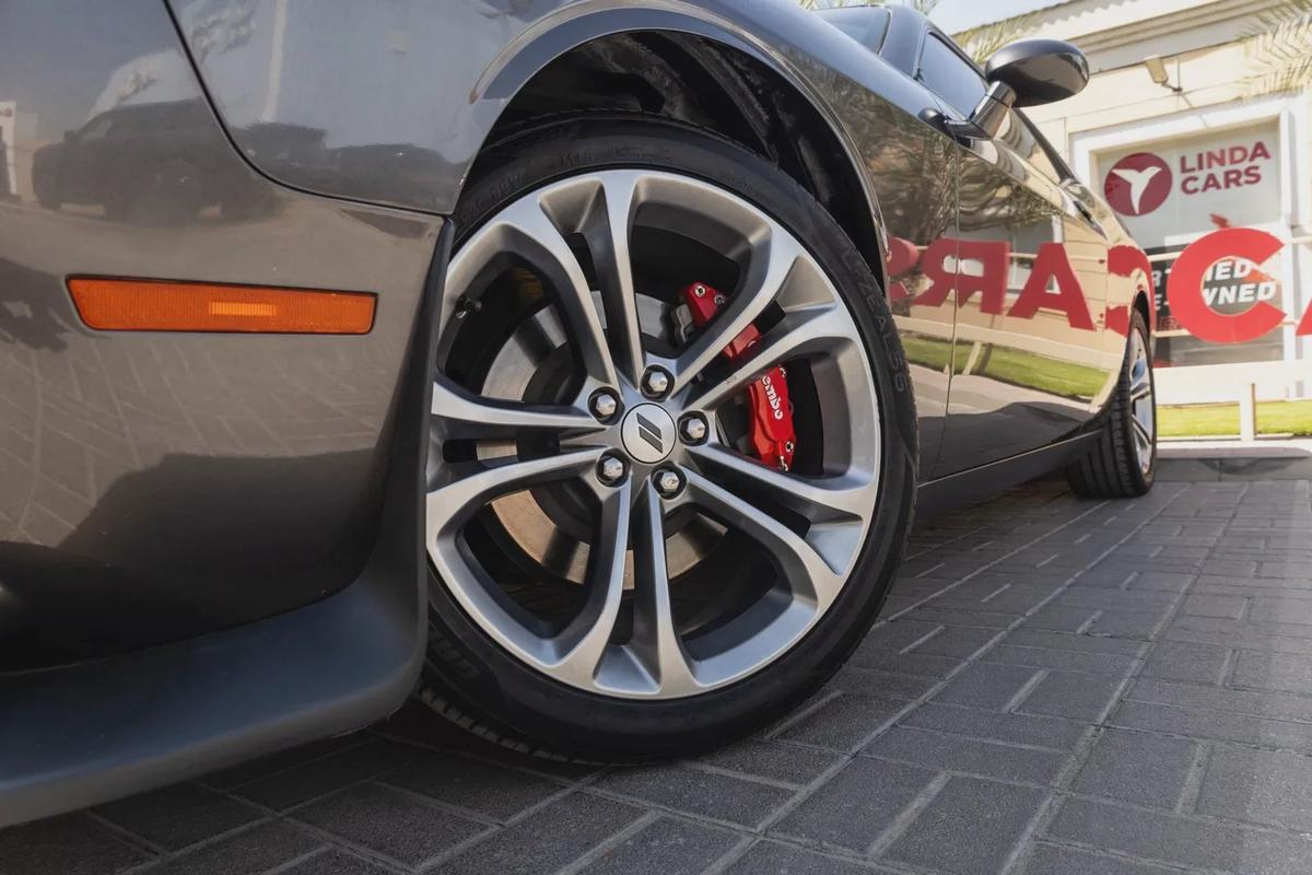 Dodge Challenger-5-5