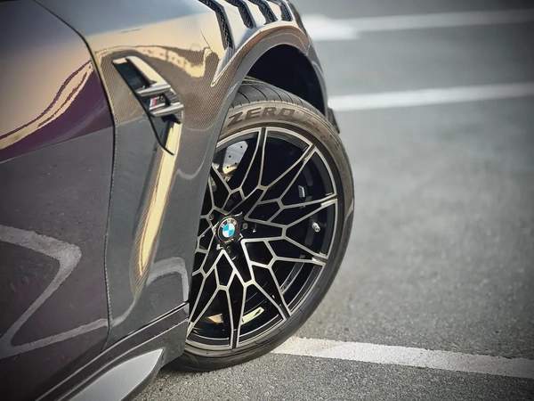 السياره عليها تزويد ب 100 الف درهم .. بيعه سريعه