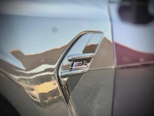 السياره عليها تزويد ب 100 الف درهم .. بيعه سريعه