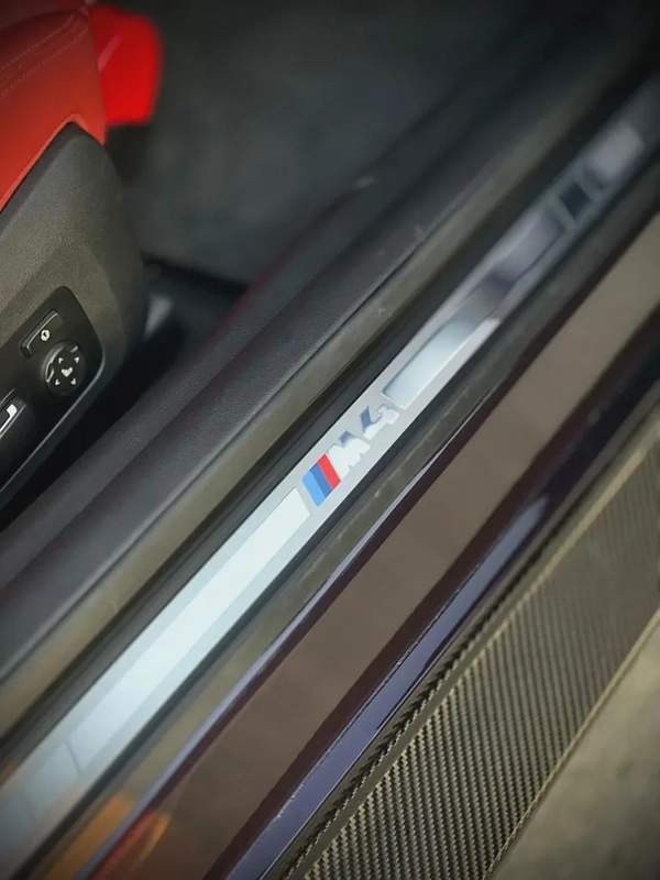 السياره عليها تزويد ب 100 الف درهم .. بيعه سريعه