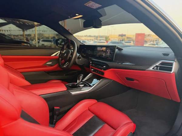 السياره عليها تزويد ب 100 الف درهم .. بيعه سريعه