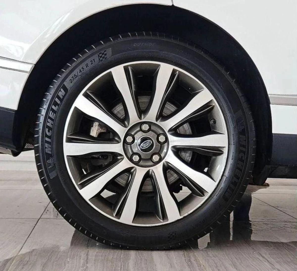 Land Rover Range Rover HSE 5.0L VOGUE HSE V8 5.0L-8CYL FULL OPTION - EXCELLENT CONDITION GCC SPECIFICATION -5-5