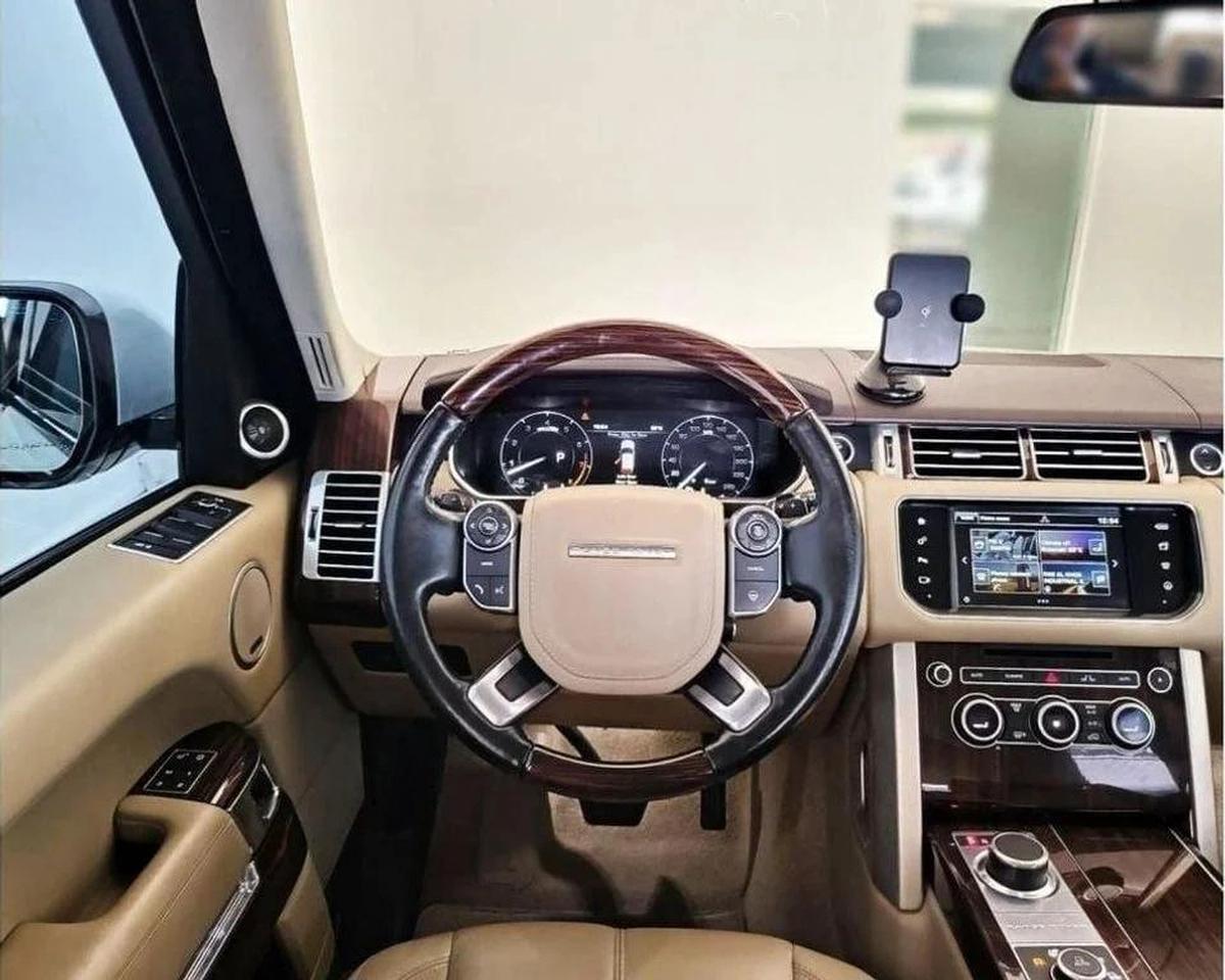 Land Rover Range Rover HSE 5.0L VOGUE HSE V8 5.0L-8CYL FULL OPTION - EXCELLENT CONDITION GCC SPECIFICATION -6-6