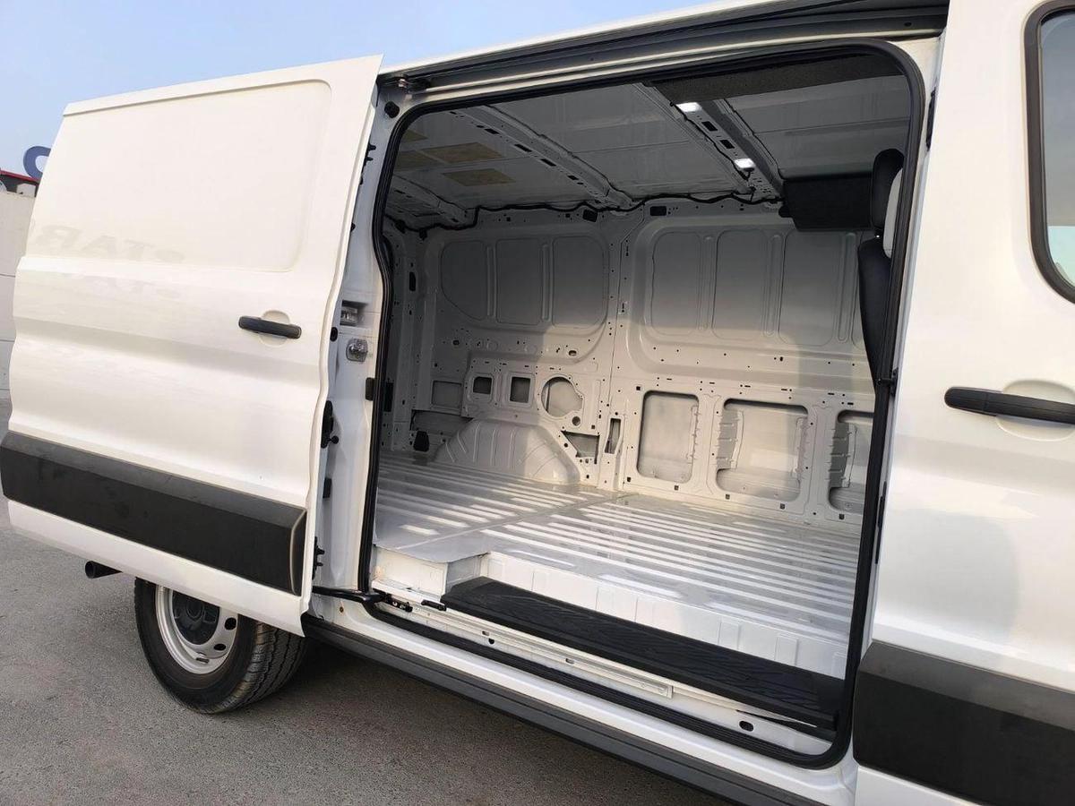 Ford Transit Custom FORD TRANSIT 150 VAN-3-3
