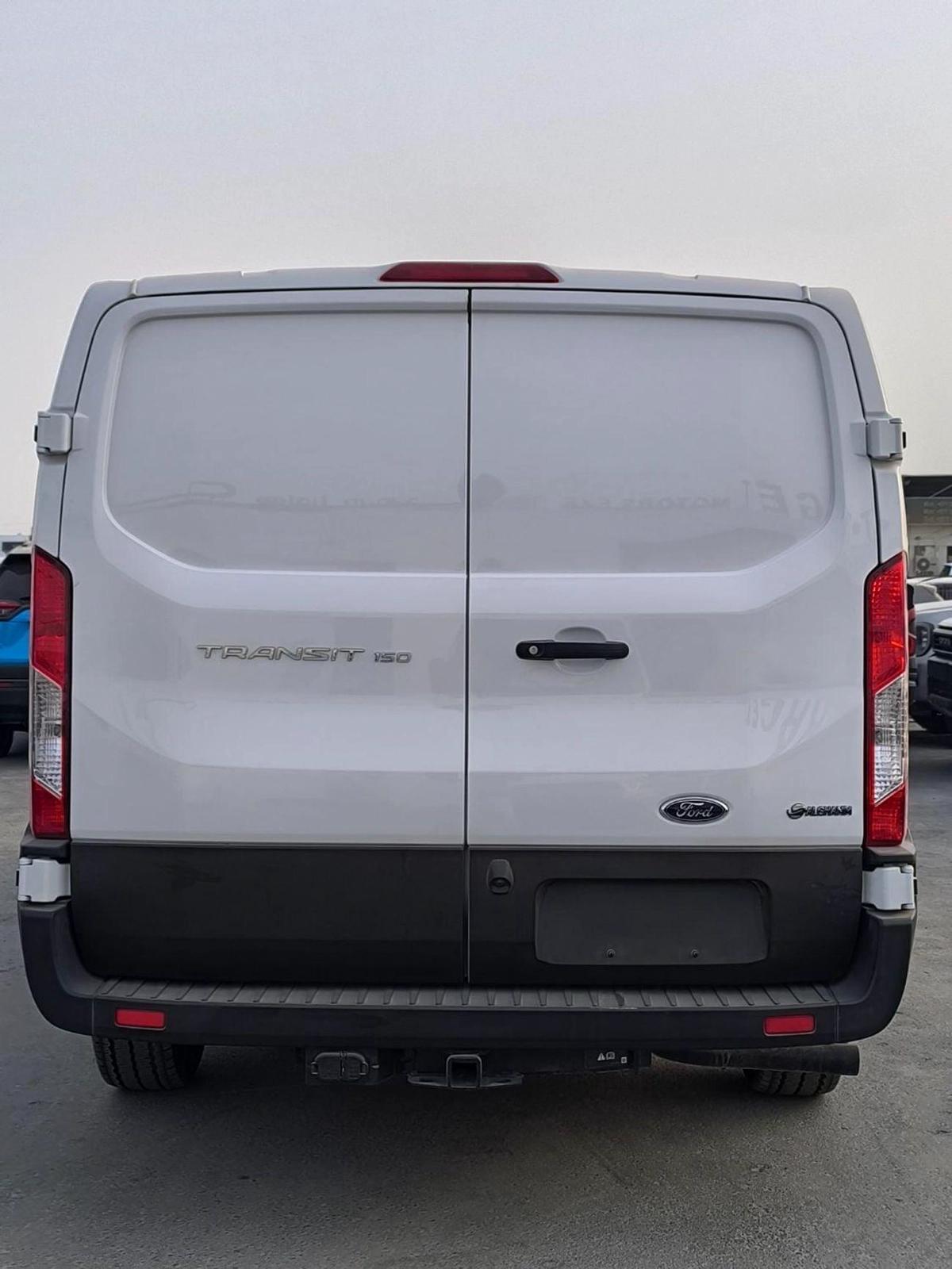 Ford Transit Custom FORD TRANSIT 150 VAN-4-4