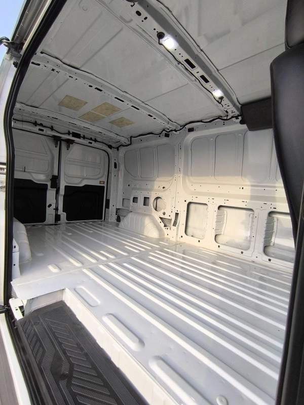 Ford Transit Custom FORD TRANSIT 150 VAN
