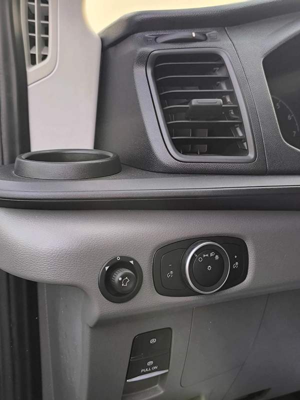 Ford Transit Custom FORD TRANSIT 150 VAN