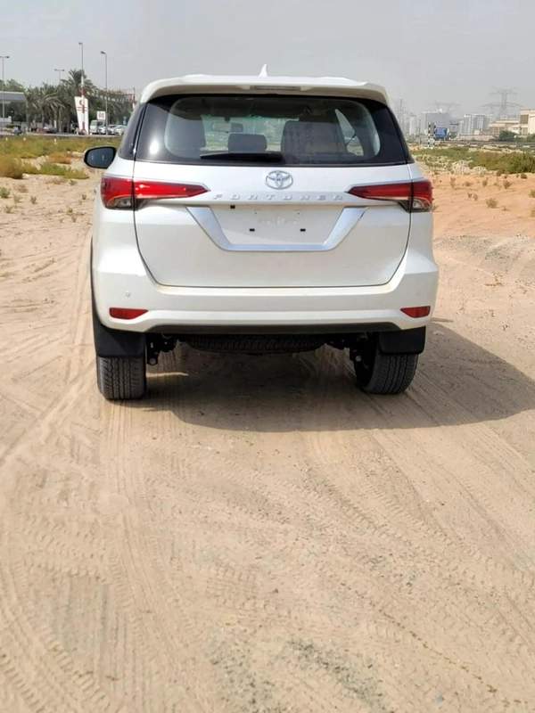 Toyota Fortuner Fortuner 2WD 2.7L petrol 2023