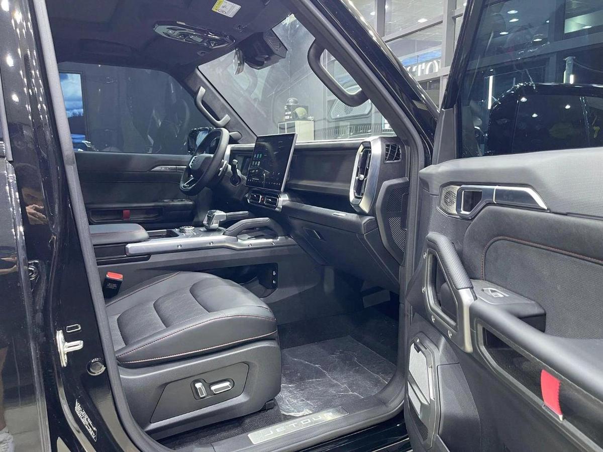 Jetour T2 Luxury-12-12