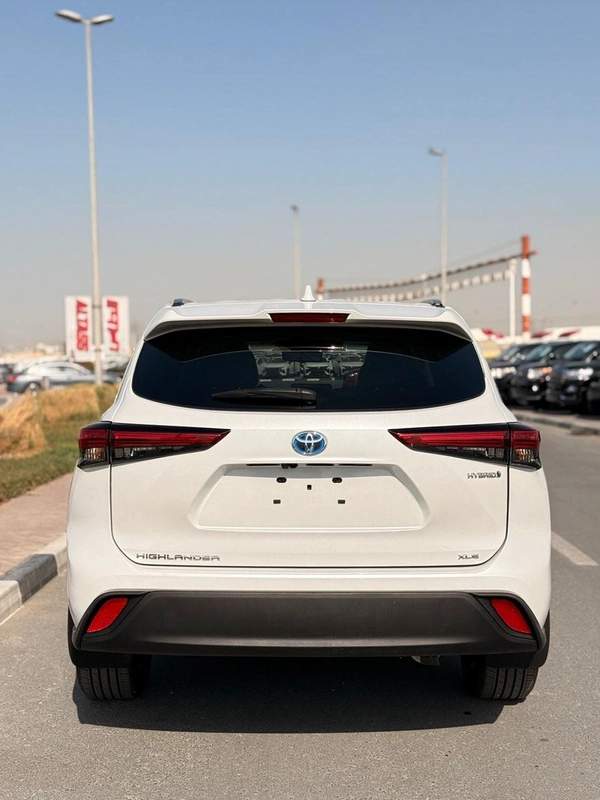 Toyota Highlander Hybrid Bronze Edition Full option 2023