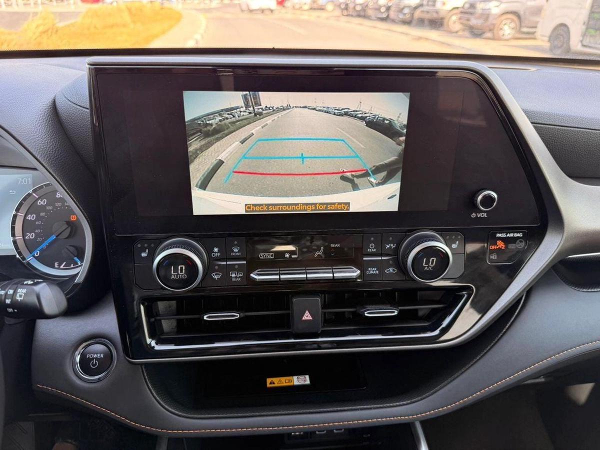 Toyota Highlander Hybrid Bronze Edition Full option 2023-10-10