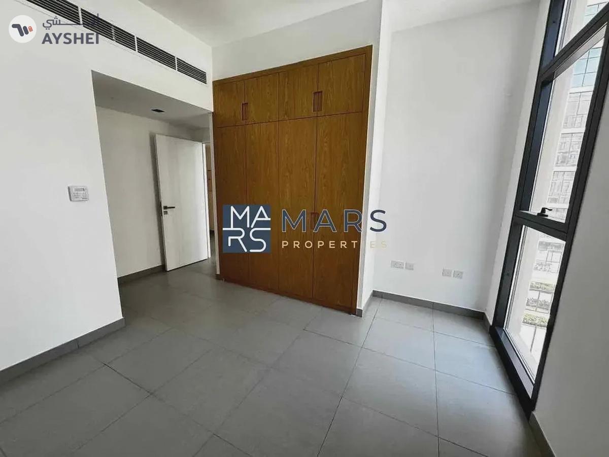 Ready to move | one bedroom | pool view | in Al Mamsha Al souq 650,000 AED-8-8