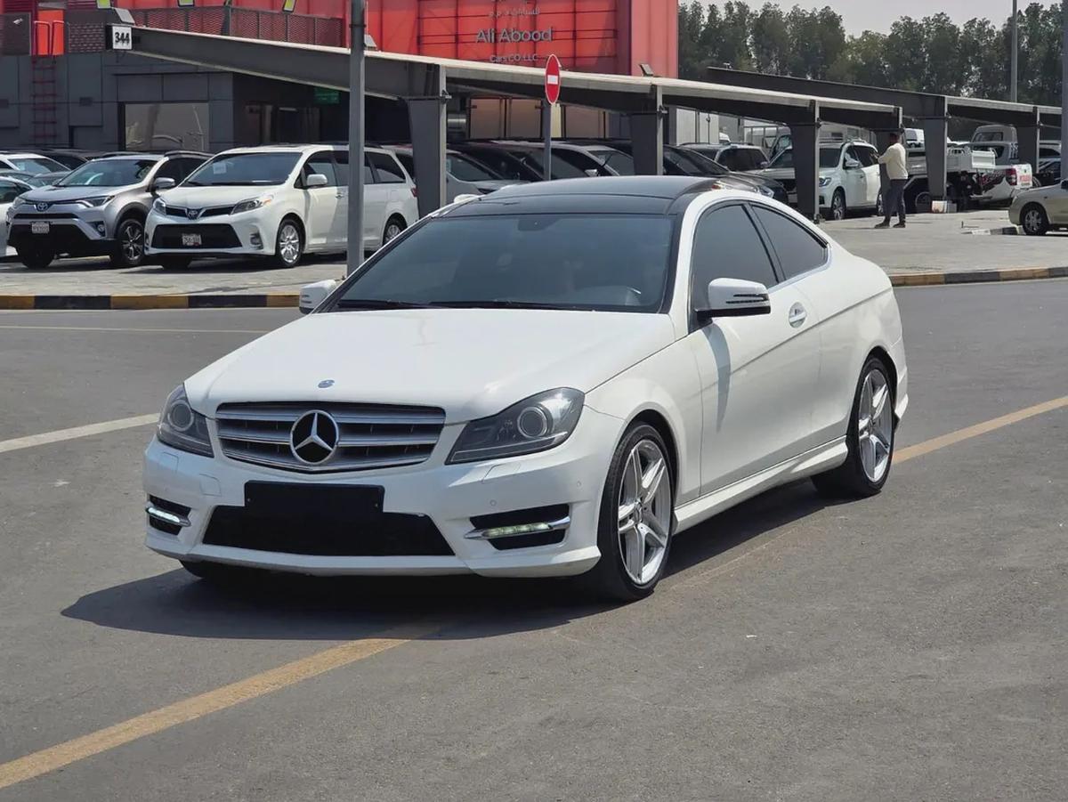 Mercedes-Benz C-Class C280 2016 | GCC Specs | Low Mileage | Pristine Condition-2-2