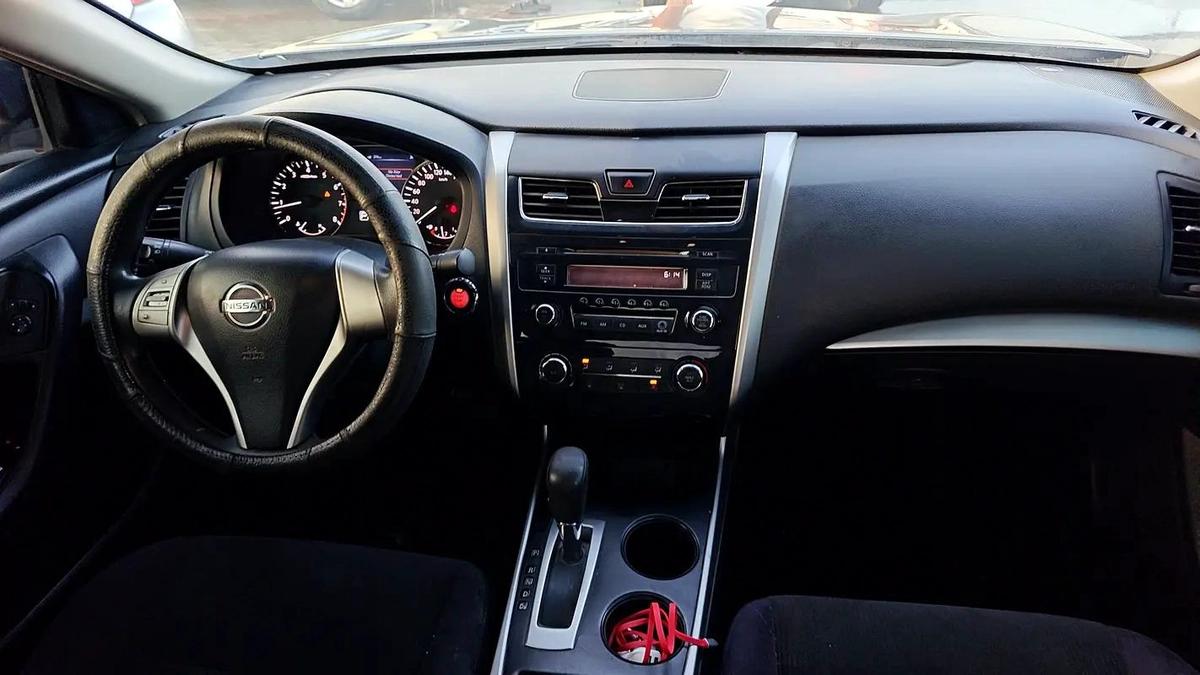 Nissan Altima SV 2013 - GCC Specs - Well Maintained-6-6