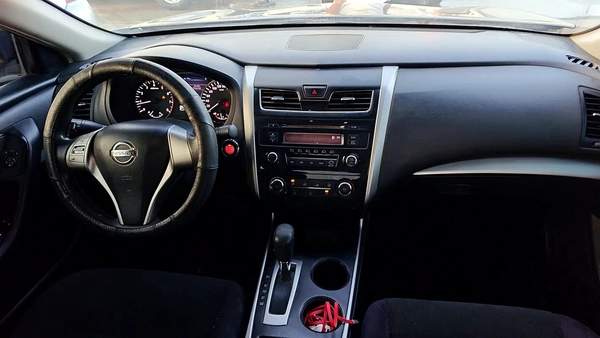 Nissan Altima SV 2013 - GCC Specs - Well Maintained