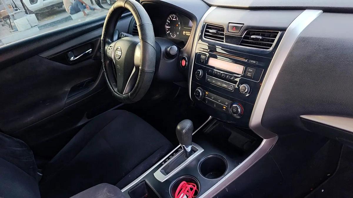 Nissan Altima SV 2013 - GCC Specs - Well Maintained-10-10