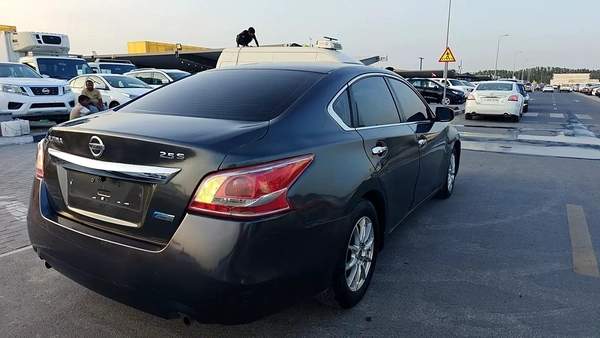 Nissan Altima SV 2013 - GCC Specs - Well Maintained