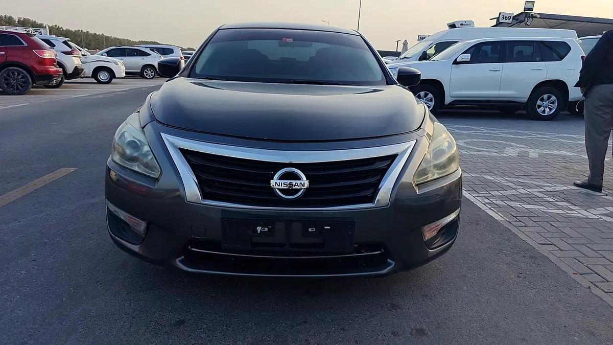 Nissan Altima SV 2013 - GCC Specs - Well Maintained-5-5