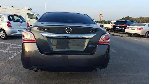 Nissan Altima SV 2013 - GCC Specs - Well Maintained